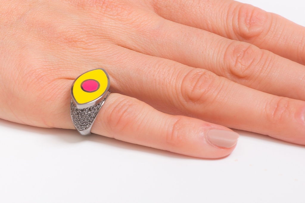 Crazy Eyes Ring